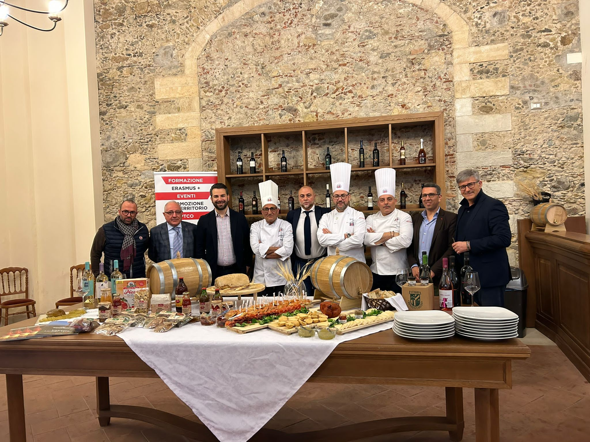 Tavola rotonda per la promozione della cultura gastronomica Calabrese.